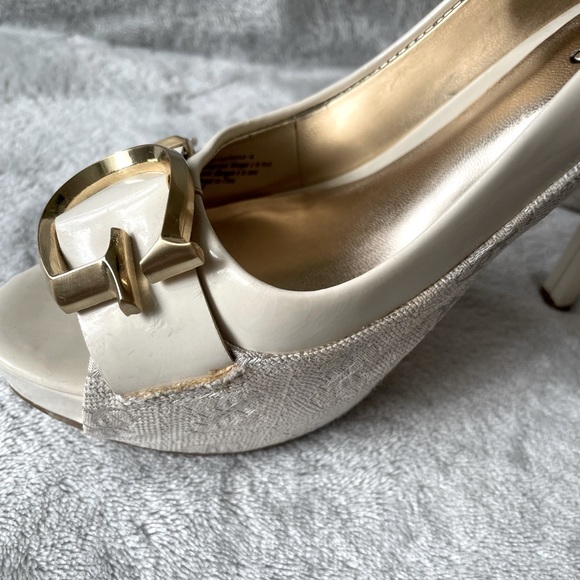 GUESS Peep-toe Platform Stilettos Size 5.5 - Picture 8 of 8